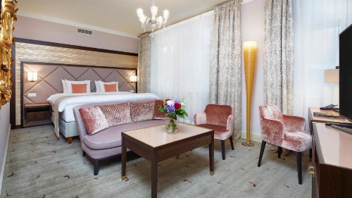 Aria Hotel image 13