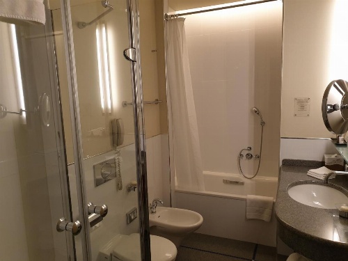 Aria Hotel image 14