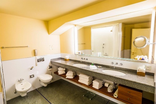 Aria Hotel image 21