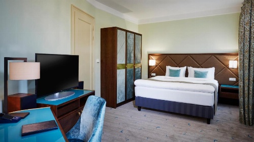 Aria Hotel image 9